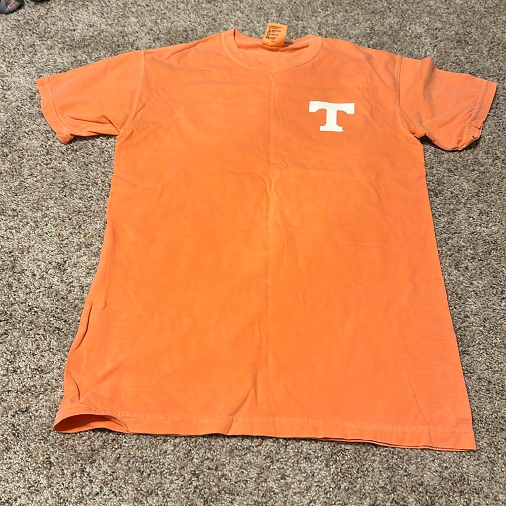 UTK comfort colors t shirt